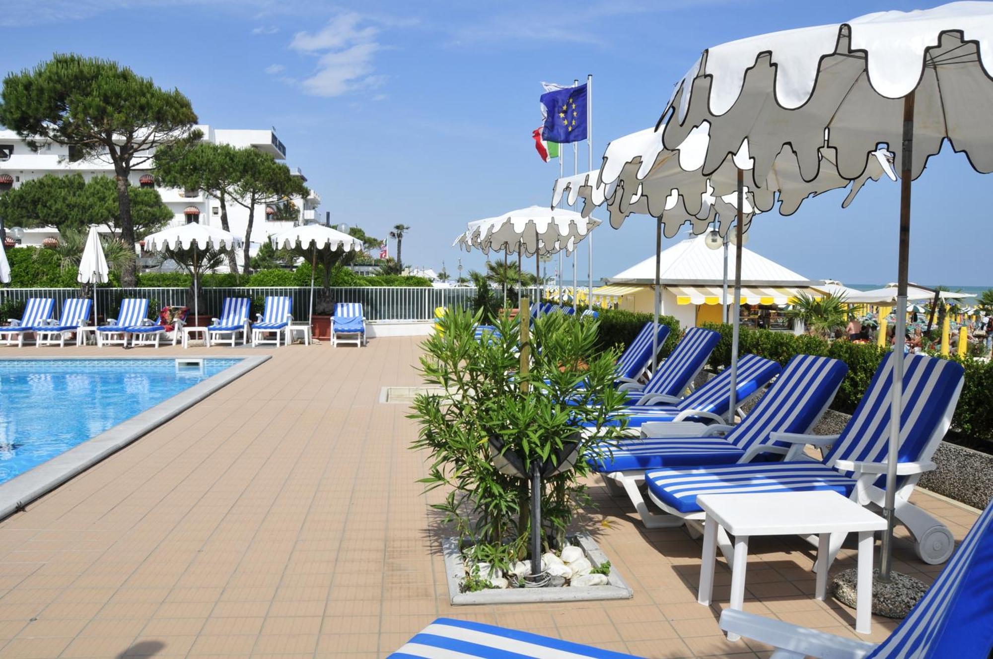 Hotel Plaza Esplanade Lido di Jesolo Kültér fotó