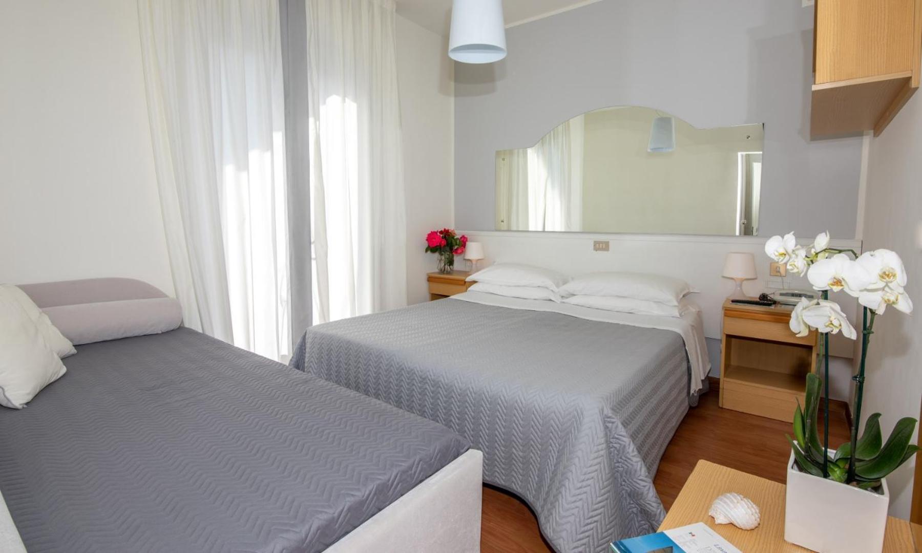 Hotel Plaza Esplanade Lido di Jesolo Kültér fotó
