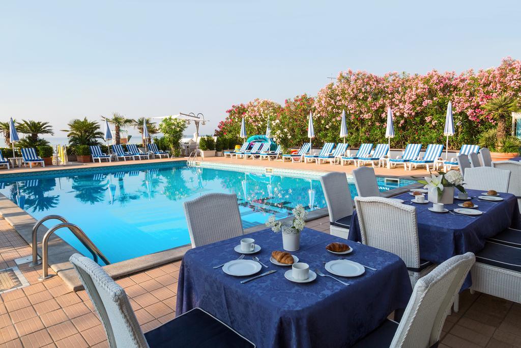 Hotel Plaza Esplanade Lido di Jesolo Kültér fotó