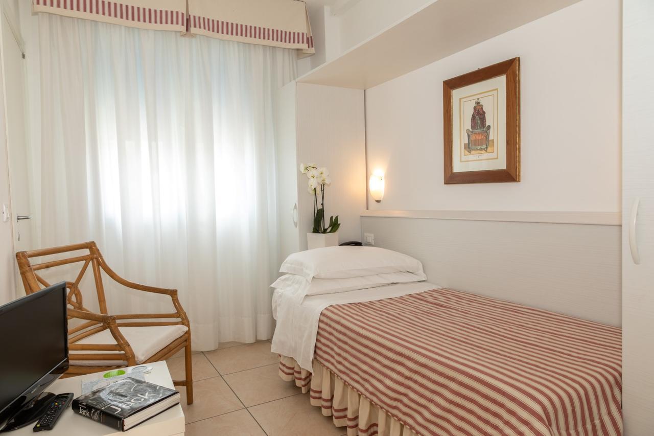Hotel Plaza Esplanade Lido di Jesolo Kültér fotó